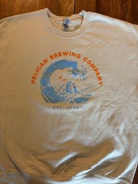 Men's Cream pelican brewing company sweatshirt-see description